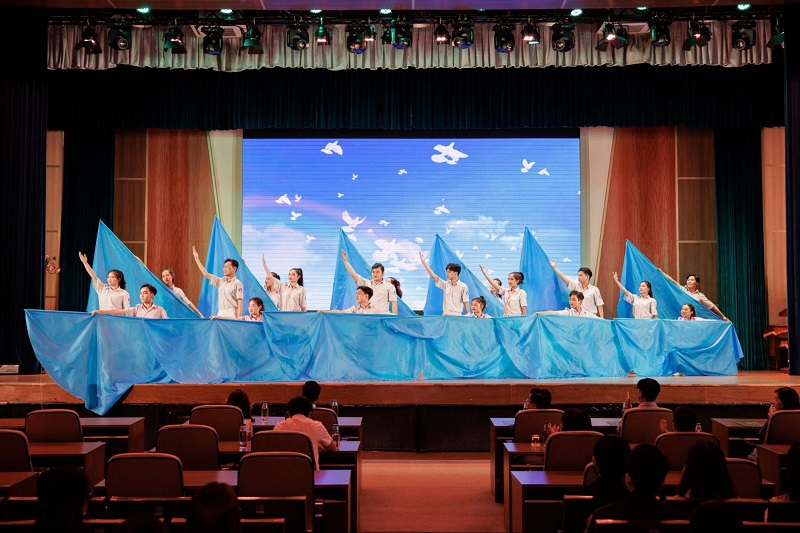 ẢNH GALA 75 NĂM (3)